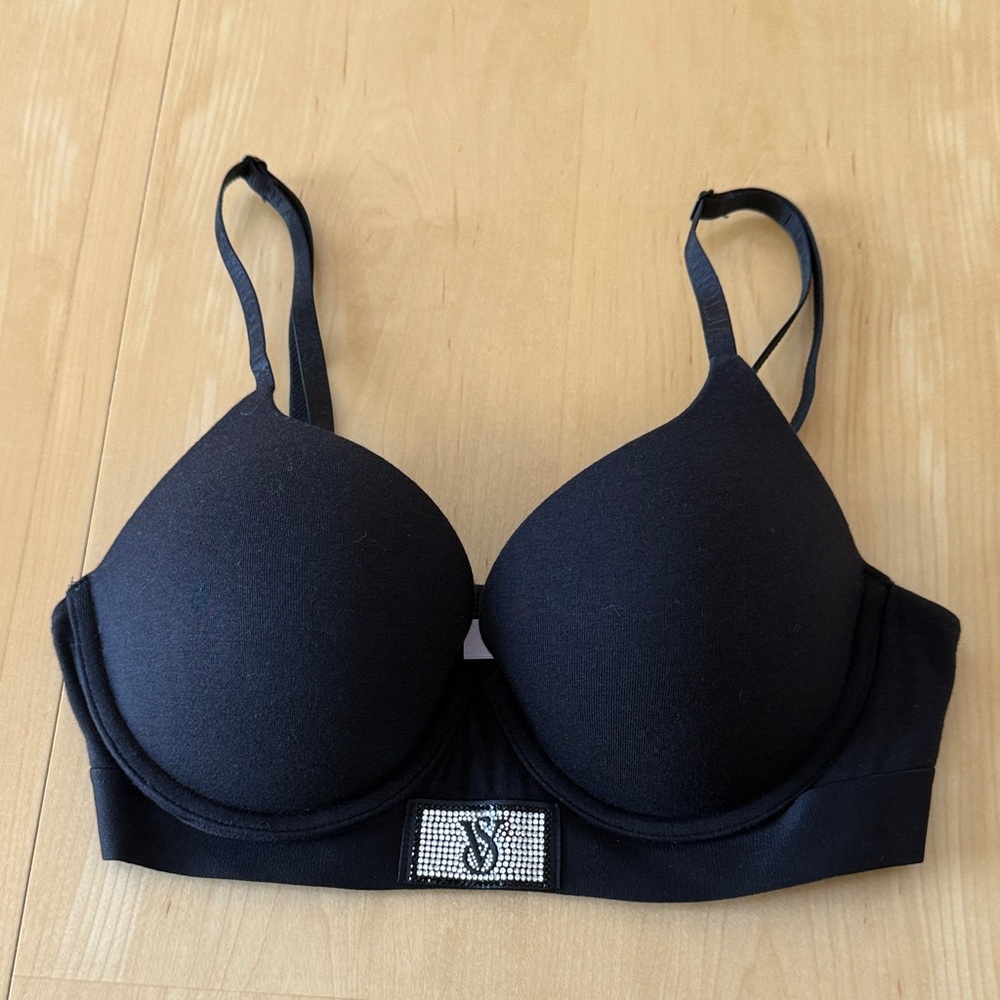 Victoria’s Secret Black Bra!